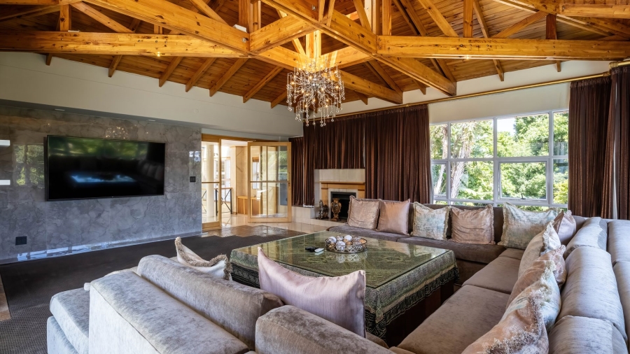 7 Bedroom Property for Sale in Constantia Western Cape